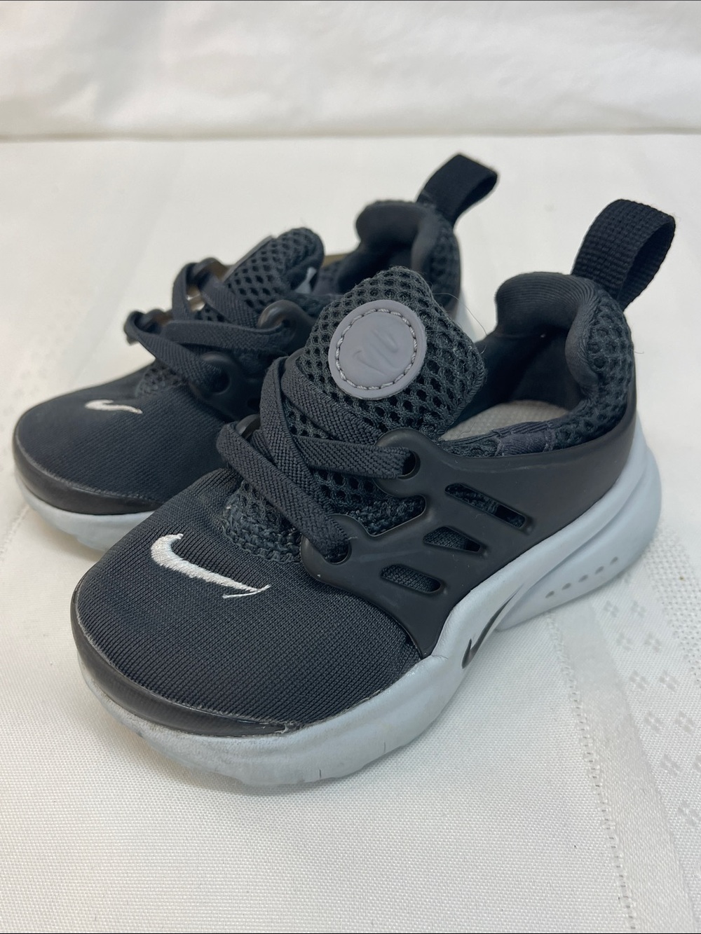Nike Little Presto baby shoes in black.  Size 6c